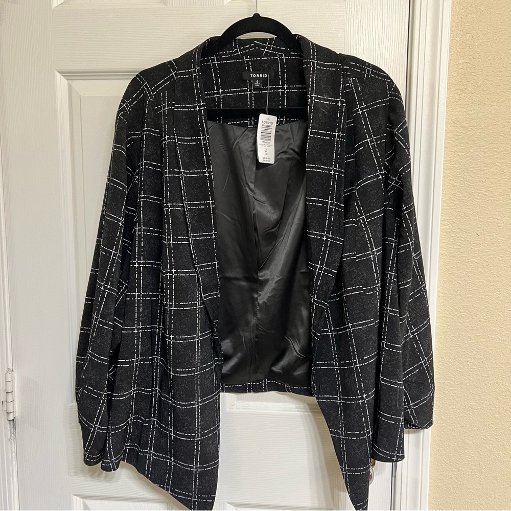 Torrid Black and White Blazer Soft Knit Open Front